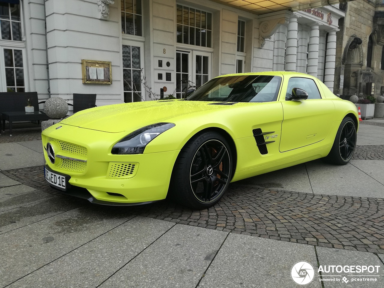 Mercedes benz deals sls electric drive