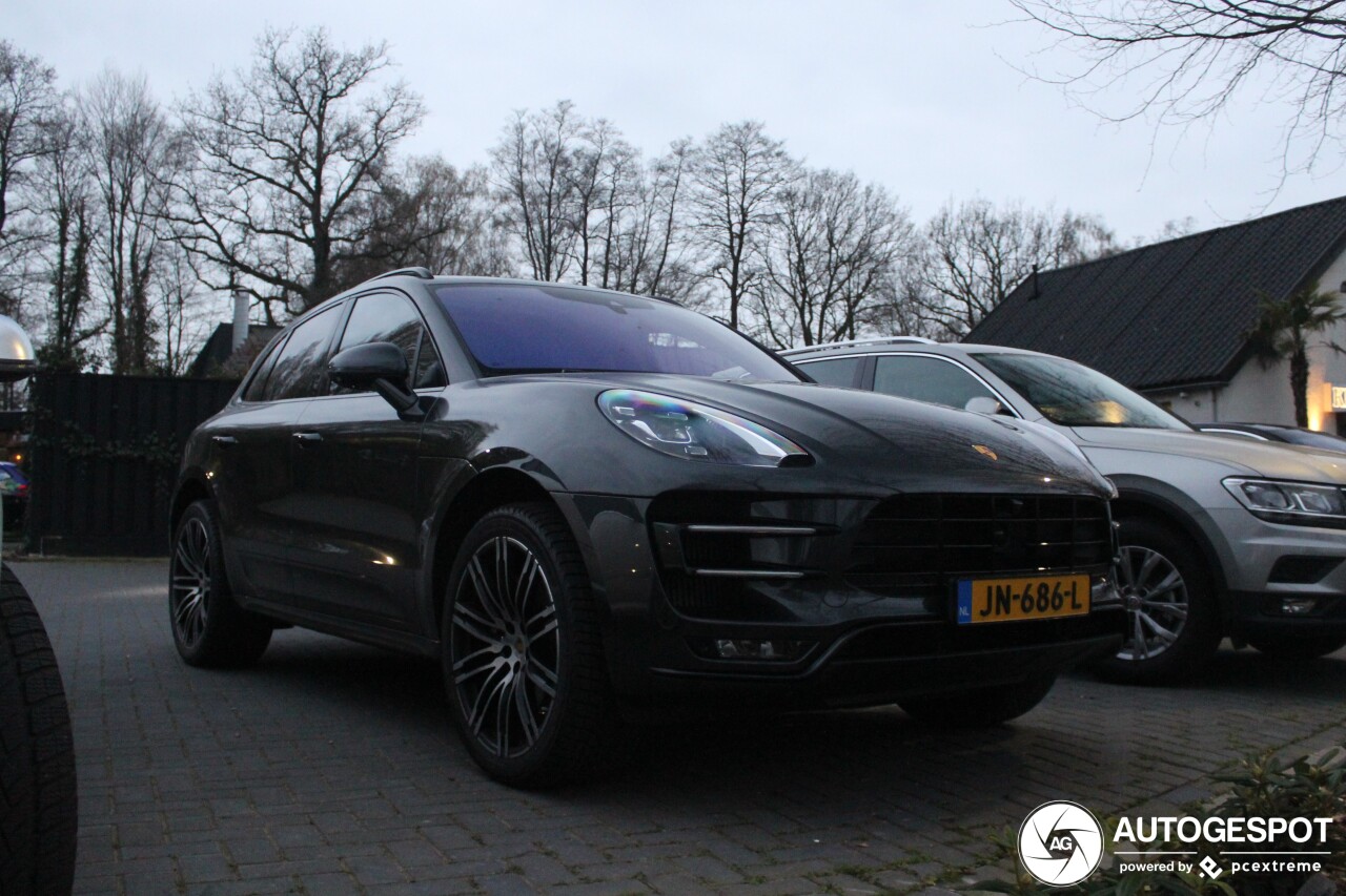 Porsche 95B Macan Turbo