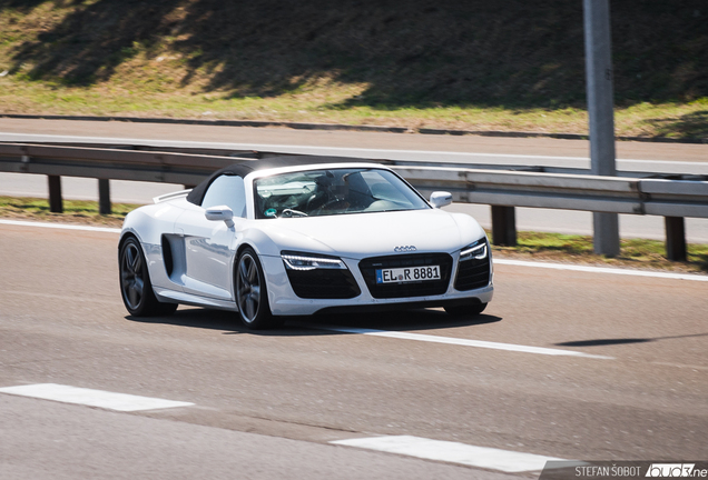 Audi R8 V10 Spyder 2013