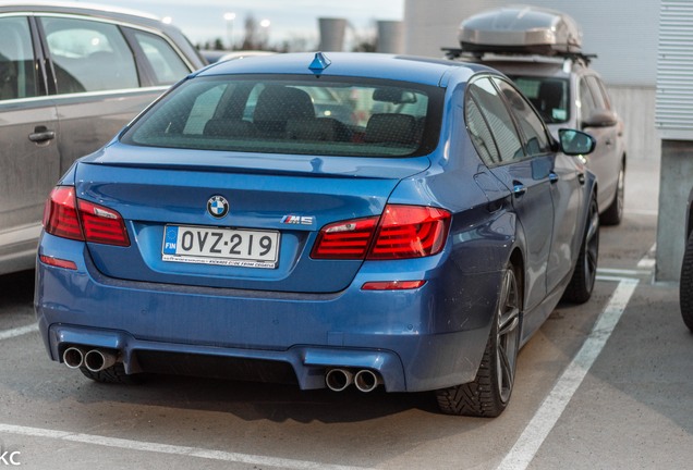 BMW M5 F10 2011