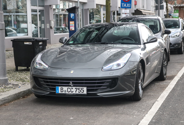 Ferrari GTC4Lusso