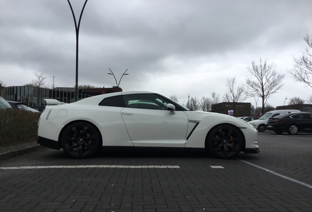 Nissan GT-R