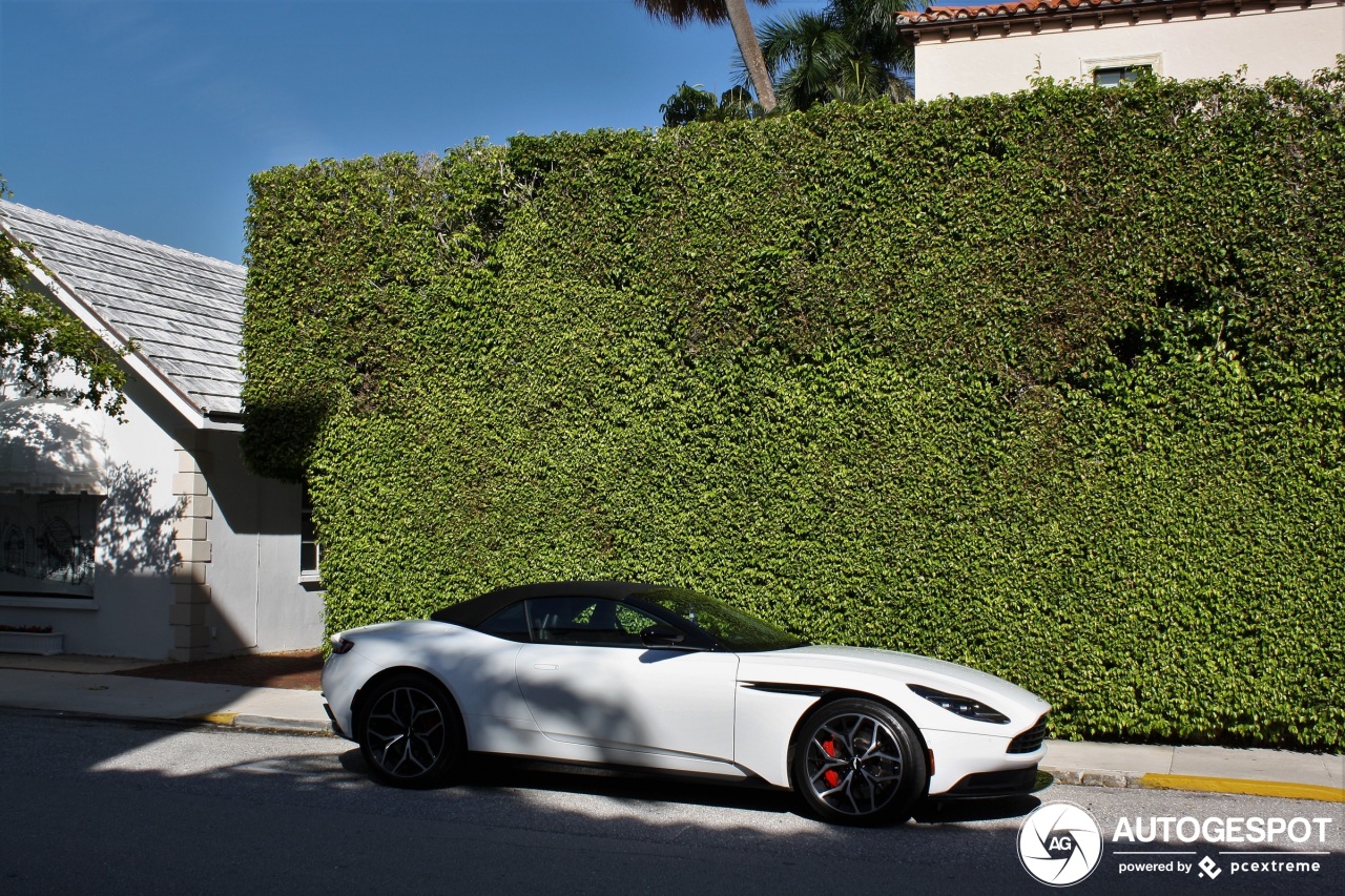 Aston Martin DB11 V8 Volante