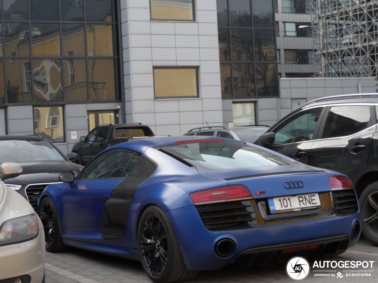 Audi R8 V10 Plus 2013