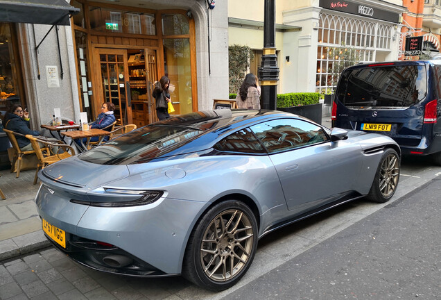 Aston Martin DB11