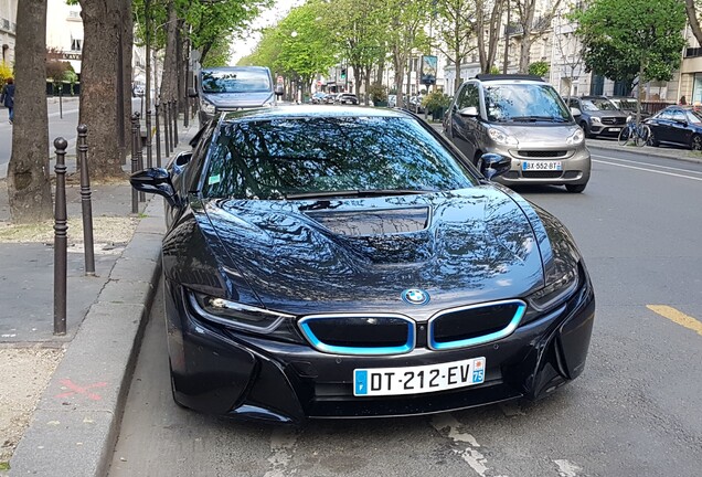 BMW i8