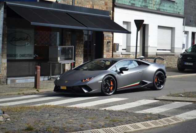 Lamborghini Huracán LP640-4 Performante