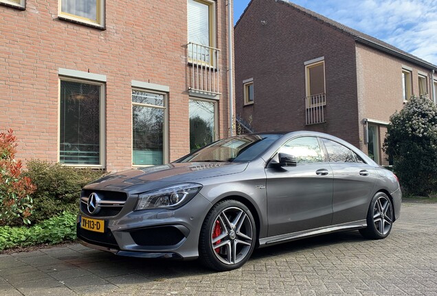 Mercedes-Benz CLA 45 AMG C117