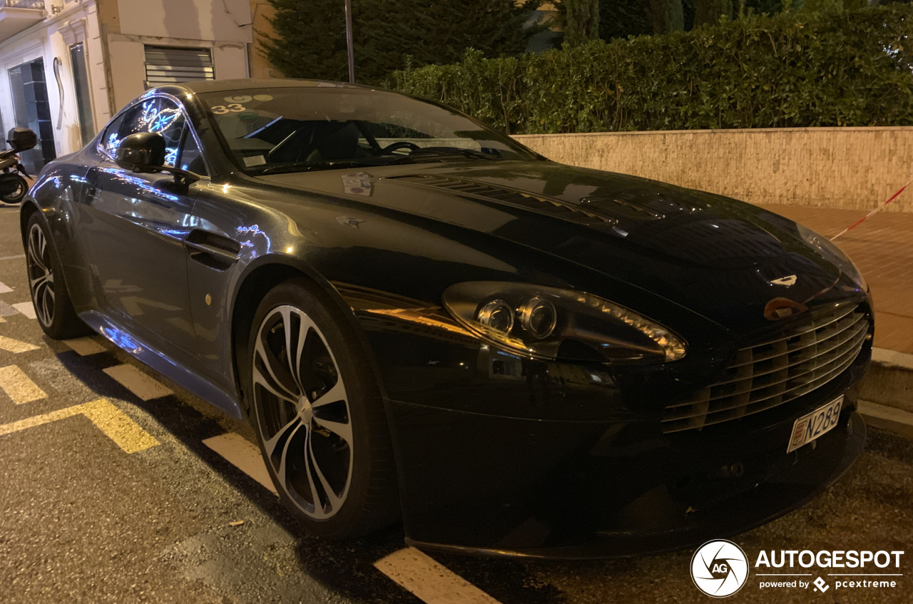 Aston Martin V12 Vantage