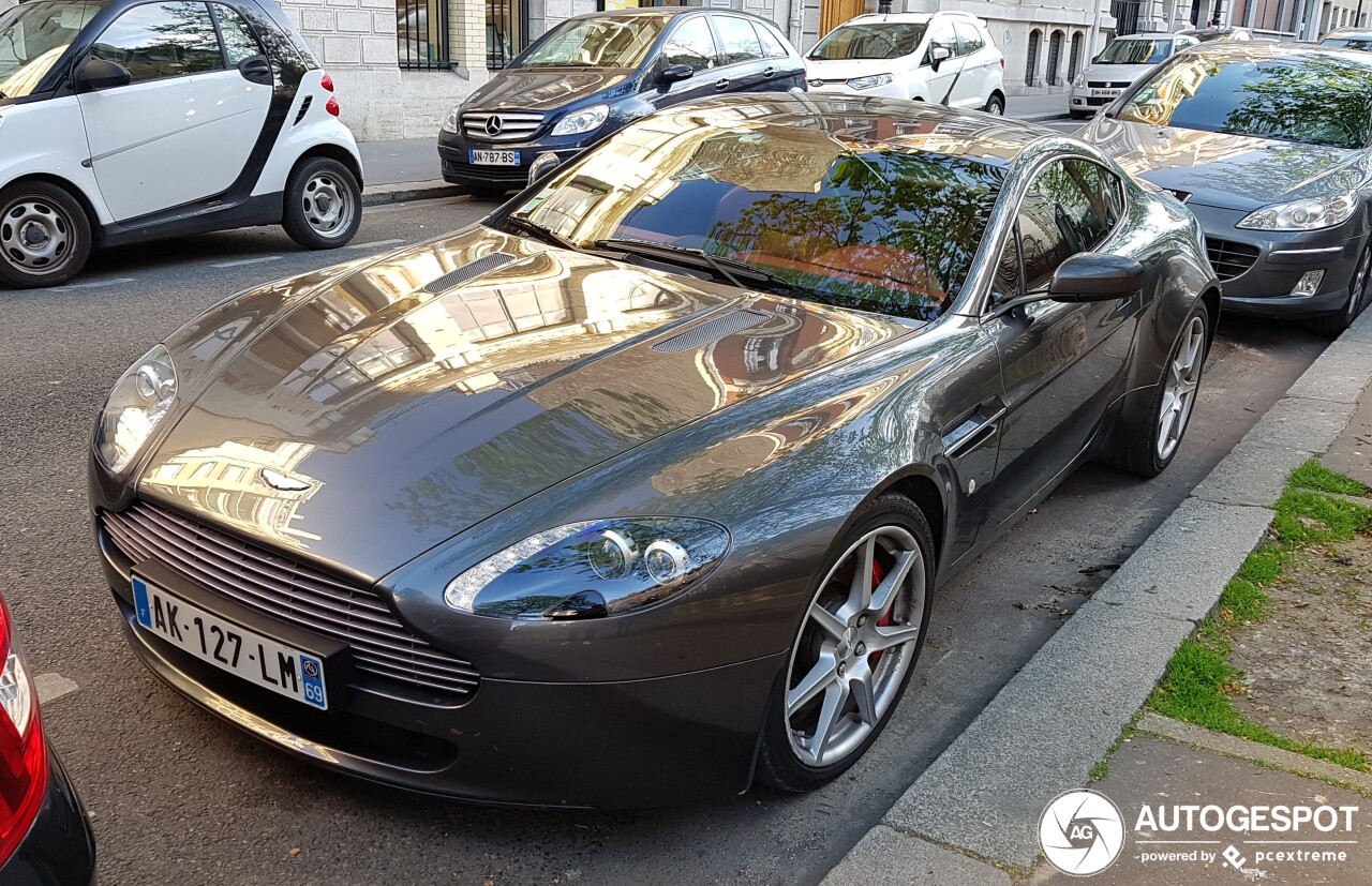 Aston Martin V8 Vantage