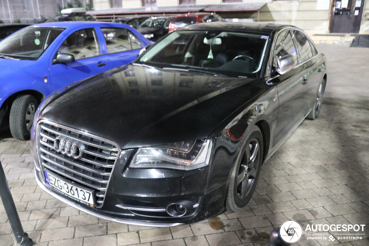 Audi S8 D4