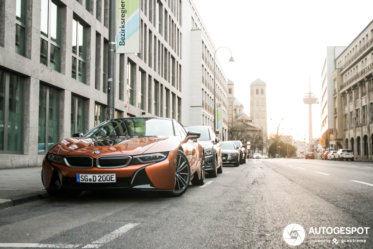 BMW i8 Roadster