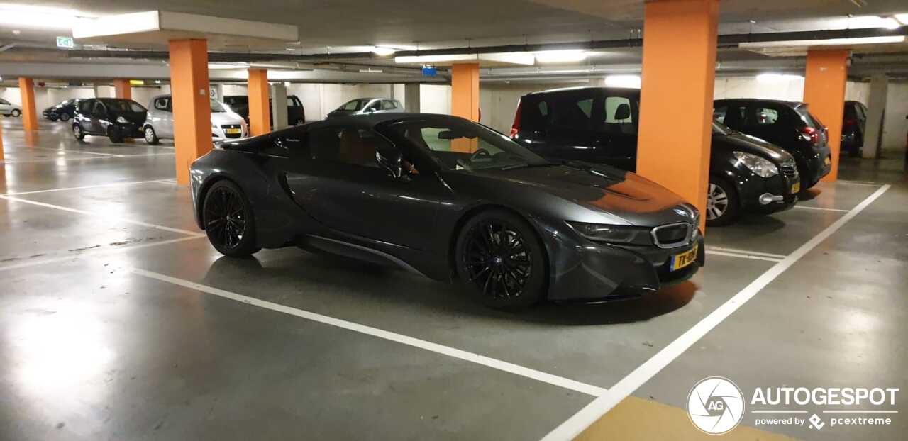 BMW i8 Roadster