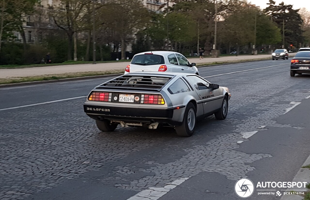 DeLorean DMC-12