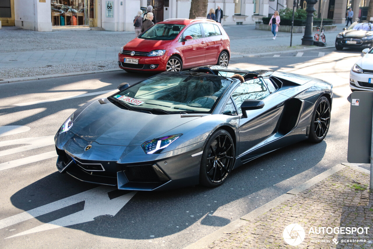 Lamborghini Aventador LP700-4 Roadster