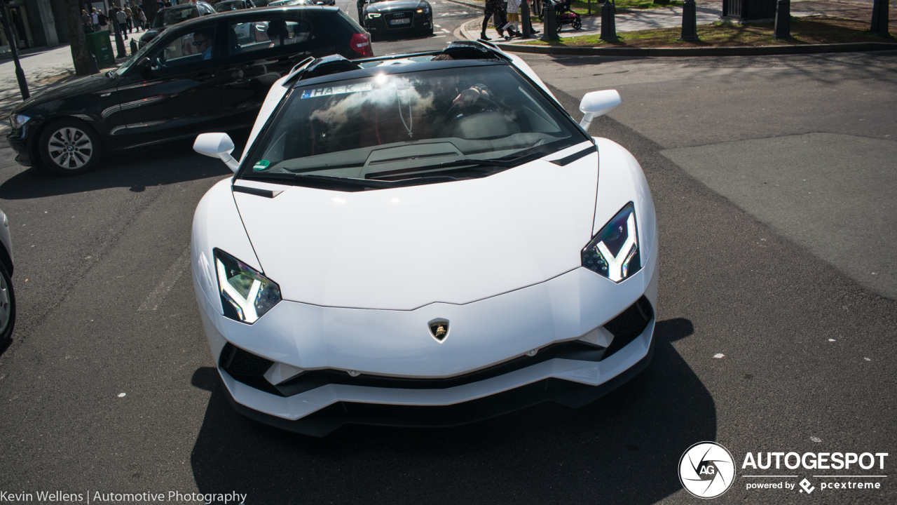 Lamborghini Aventador S LP740-4 Roadster