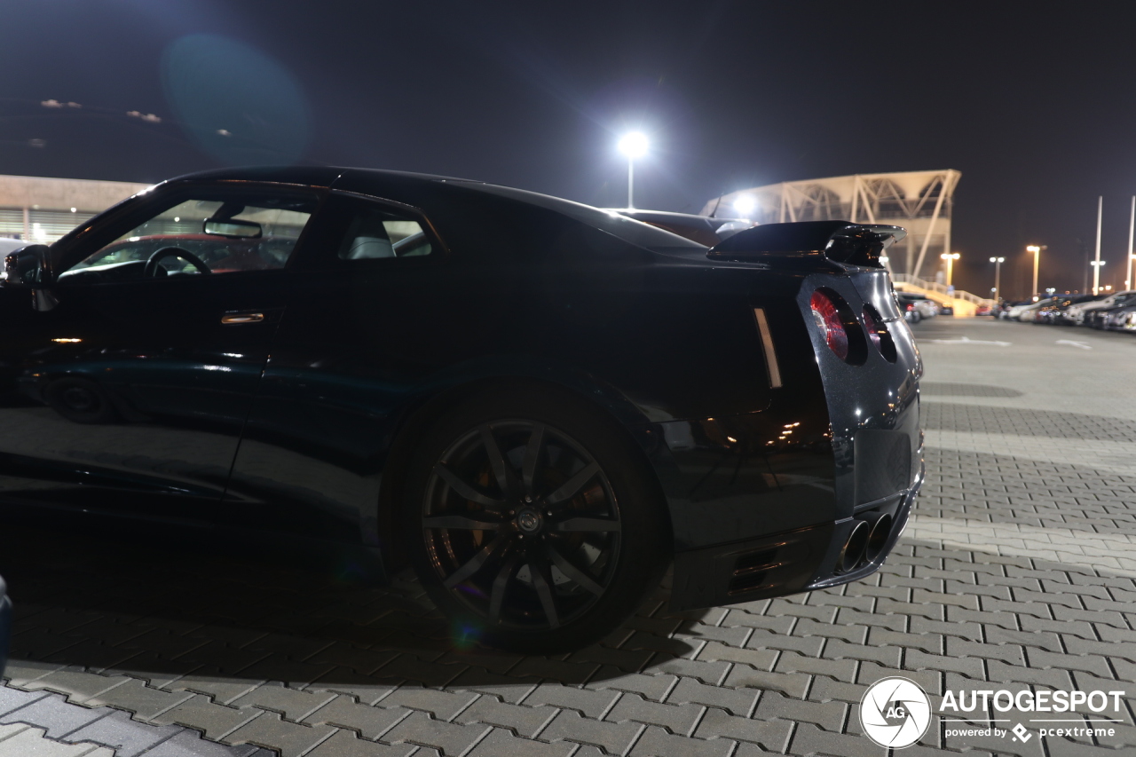 Nissan GT-R 2012