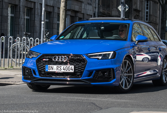 Audi RS4 Avant B9