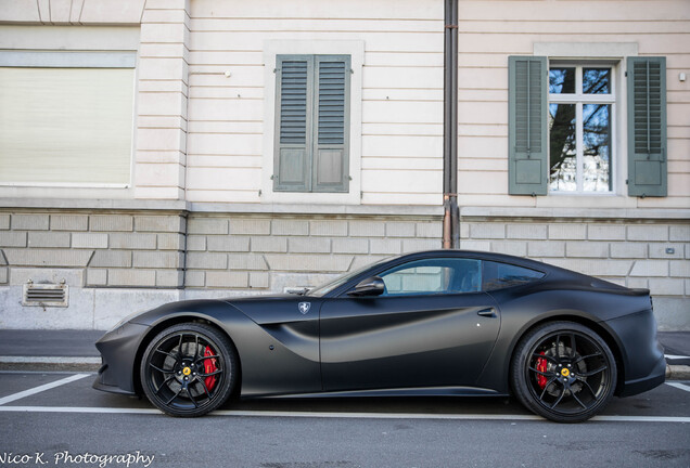 Ferrari F12berlinetta Novitec Rosso