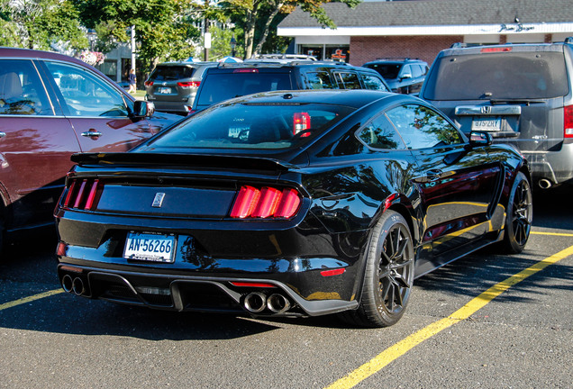 Ford Mustang Shelby GT350 2015