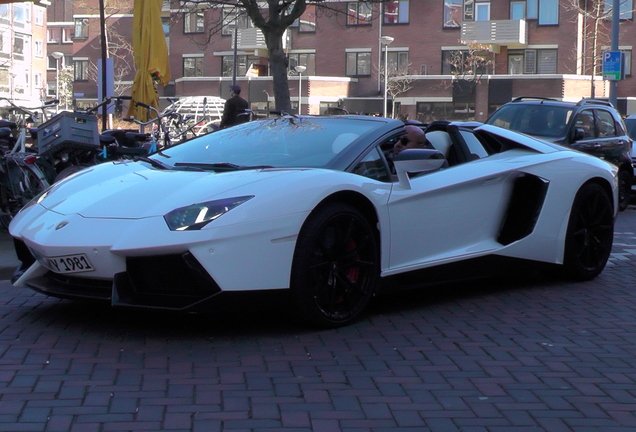 Lamborghini Aventador LP700-4 Roadster