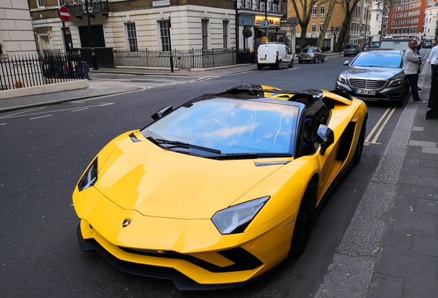 Lamborghini Aventador S LP740-4 Roadster