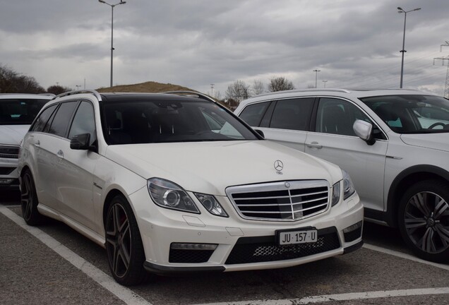 Mercedes-Benz E 63 AMG S212 V8 Biturbo