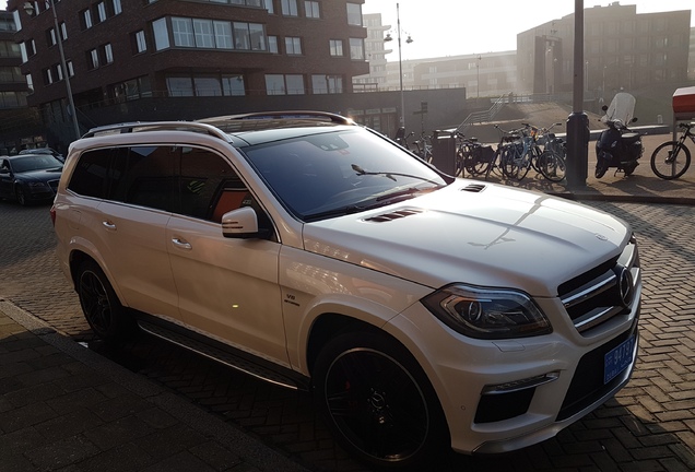 Mercedes-Benz GL 63 AMG X166