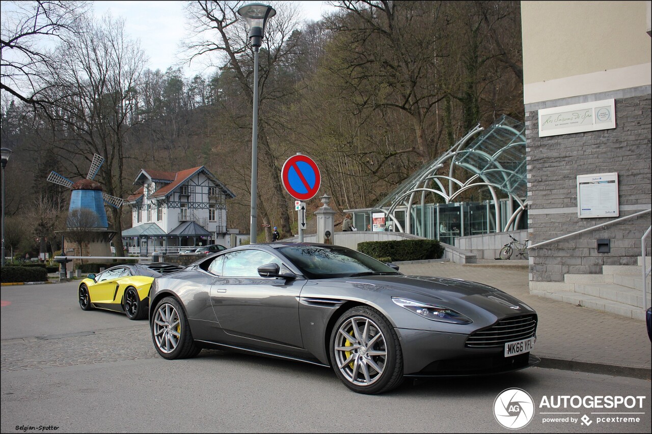 Aston Martin DB11