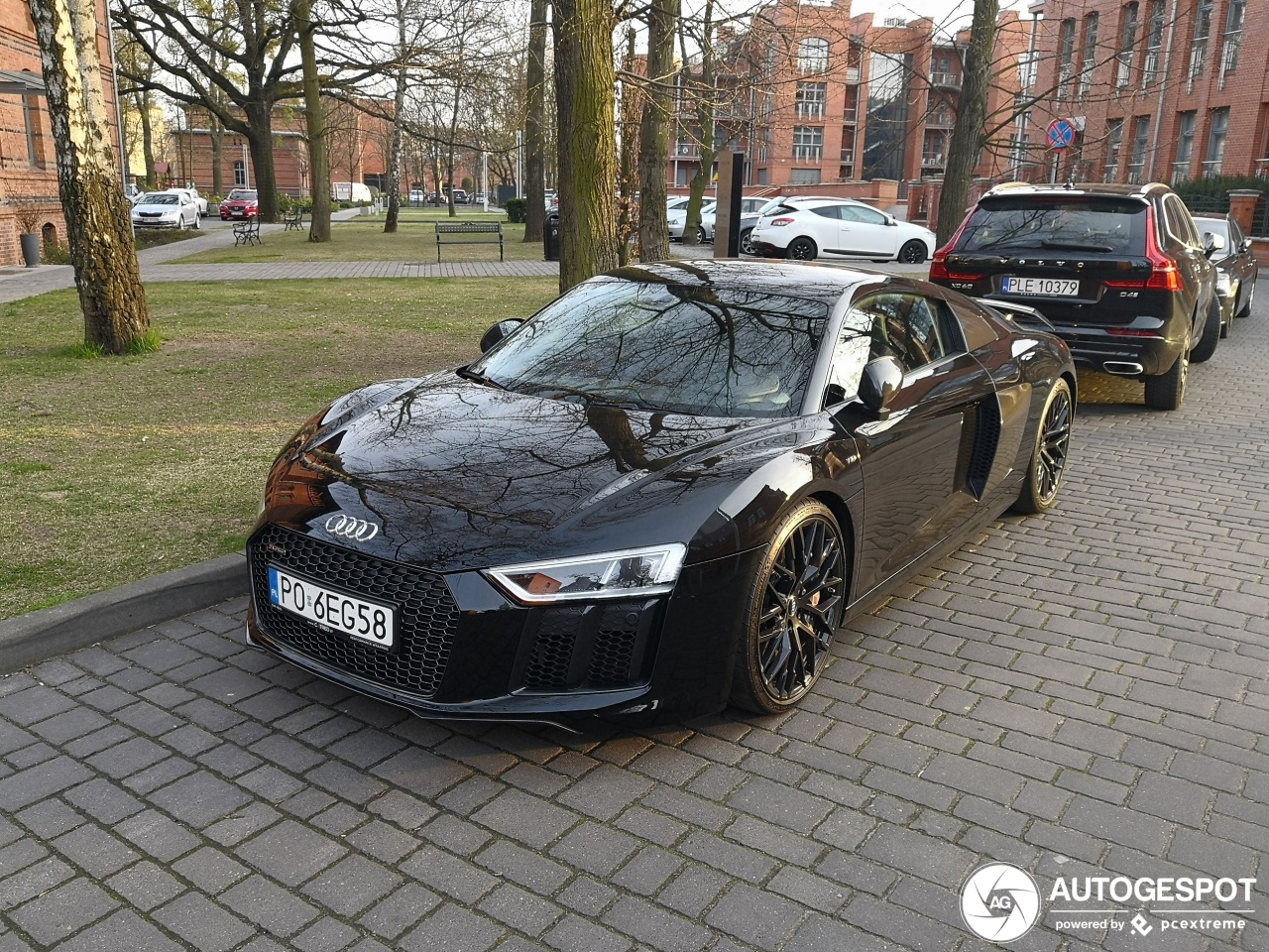 Audi R8 V10 Plus 2015