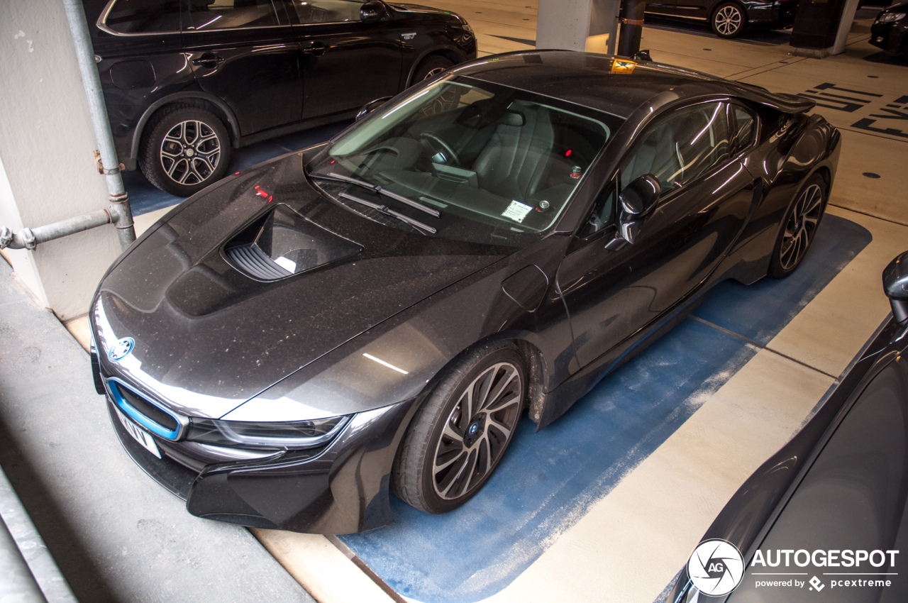 BMW i8