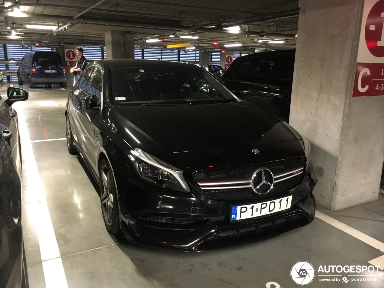 Mercedes-AMG A 45 W176 2015