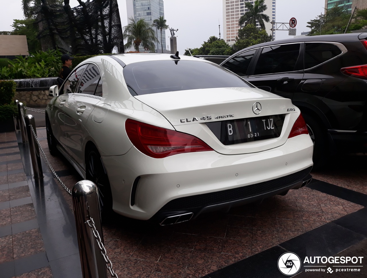 Mercedes-Benz CLA 45 AMG C117