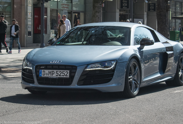 Audi R8 V10