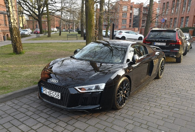 Audi R8 V10 Plus 2015