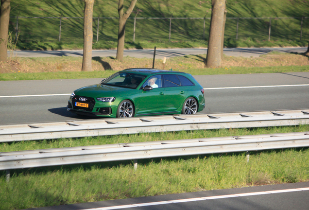 Audi RS4 Avant B9