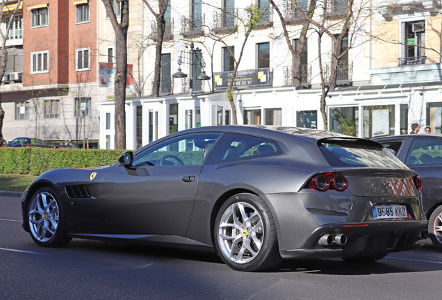 Ferrari GTC4Lusso T