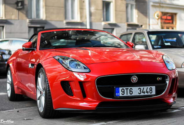 Jaguar F-TYPE S Convertible