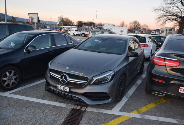 Mercedes-AMG A 45 W176 2015