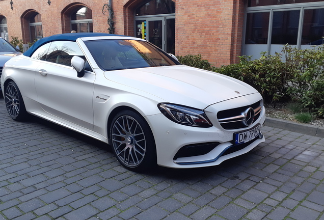 Mercedes-AMG C 63 S Convertible A205 Ocean Blue Edition