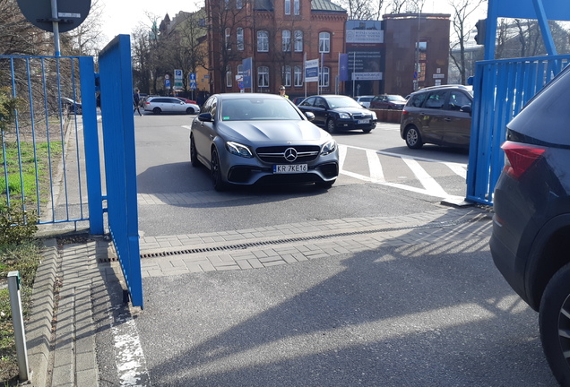 Mercedes-AMG E 63 S W213