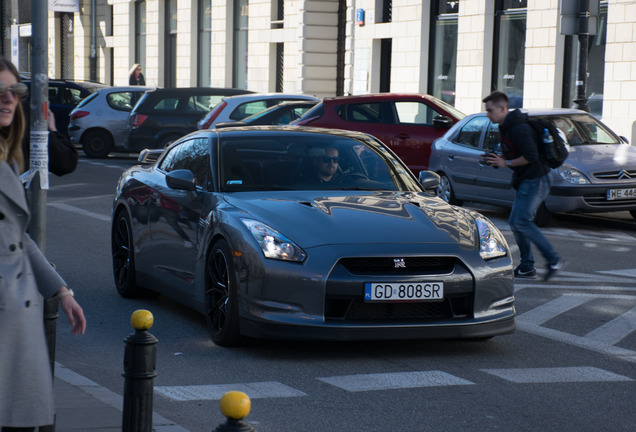 Nissan GT-R