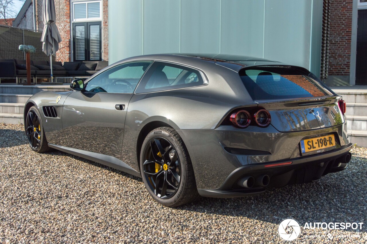 Ferrari GTC4Lusso T