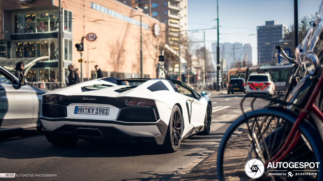 Lamborghini Aventador LP700-4 Roadster