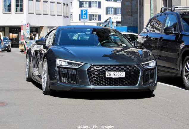 Audi R8 V10 Plus 2015