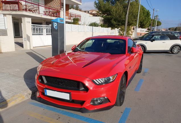 Ford Mustang GT 2015 Black Shadow Edition