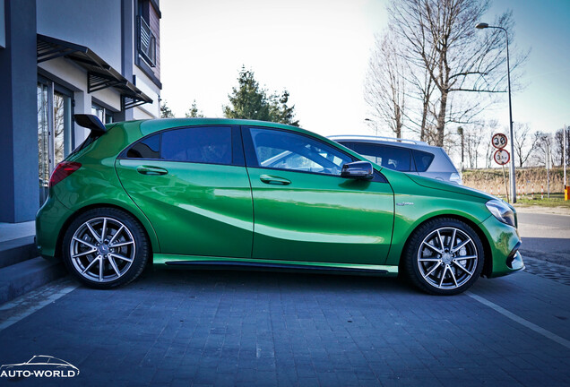 Mercedes-AMG A 45 W176 2015