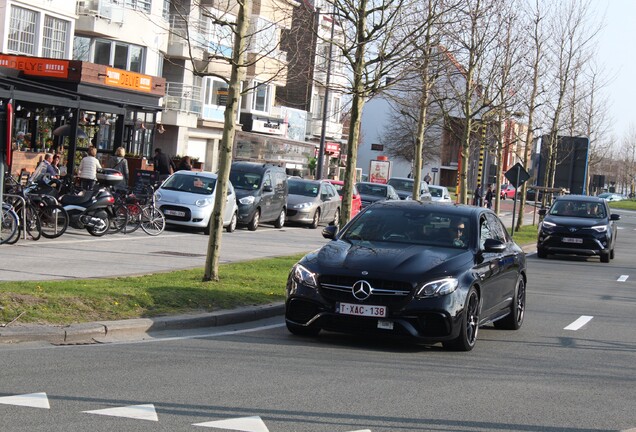 Mercedes-AMG E 63 S W213