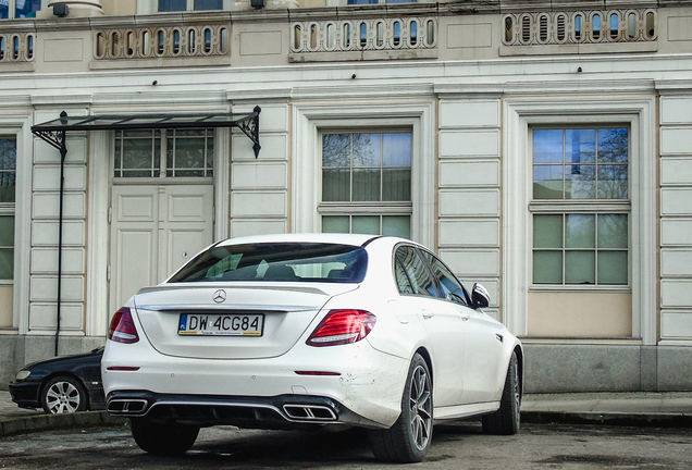 Mercedes-AMG E 63 S W213