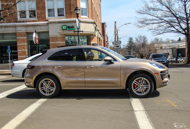 Porsche 95B Macan Turbo